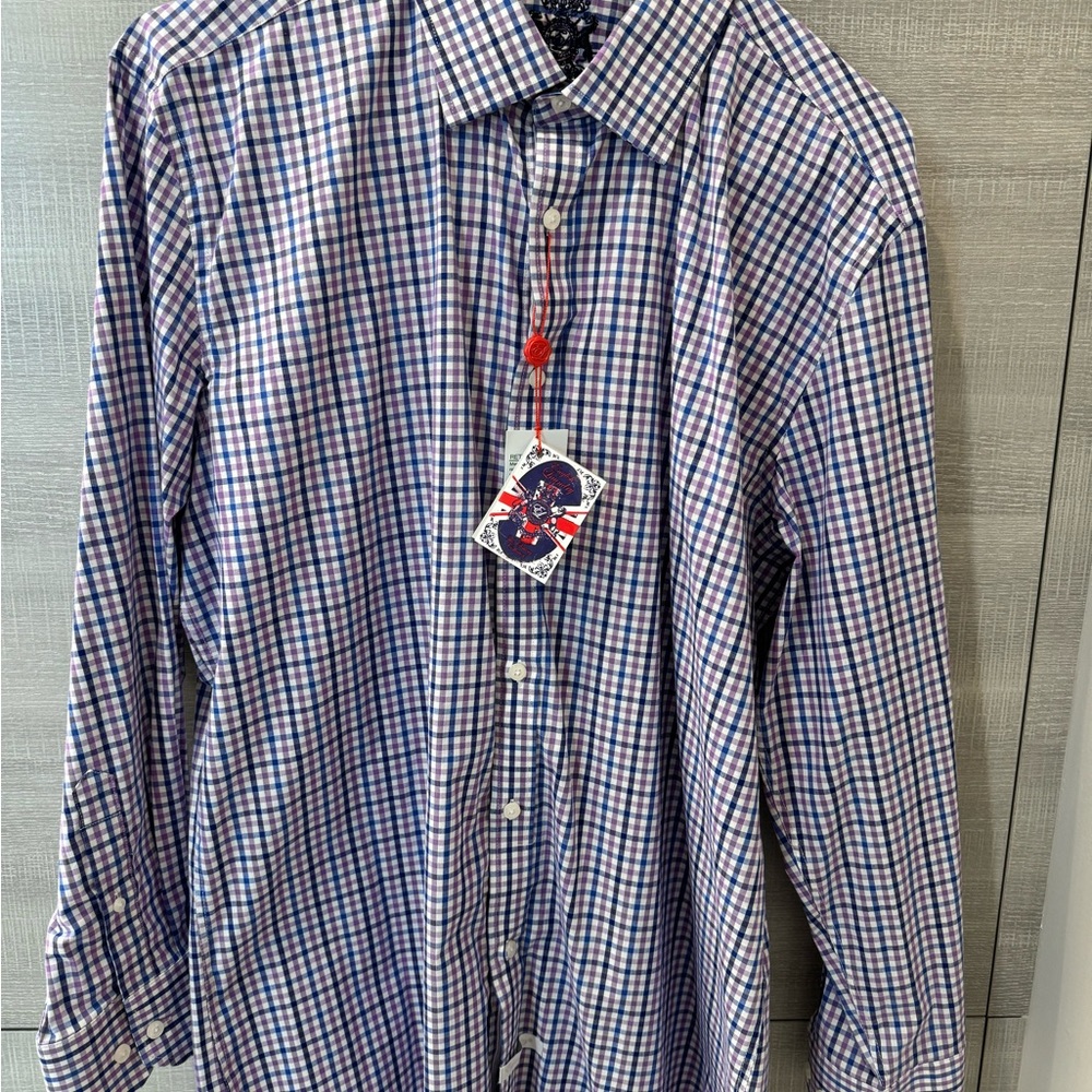 2 ENGLISH LAUNDRY men’s shirts. I w tags I worn twice SOLD